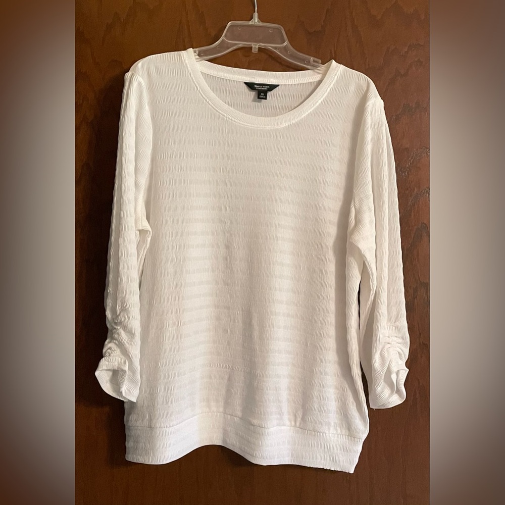 Simply Vera Blouse